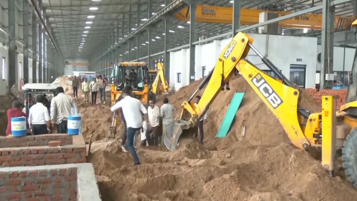 7 workers died due to soil collapse at construction site in Mehsana