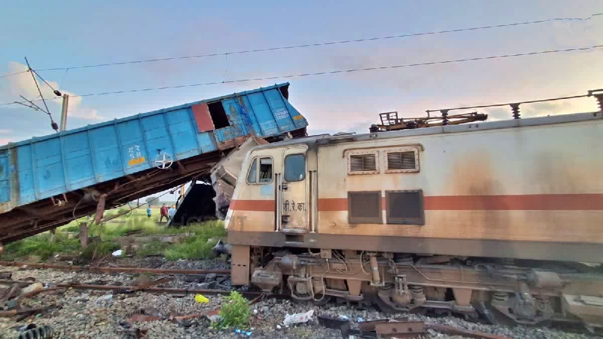 Mysuru-darbanga-express-goods-train-accident