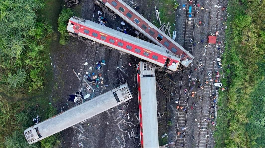 CHENNAI TRAIN ACCIDENT SIGNAL ERROR  KAVARAIPETTAI TRAIN ACCIDENT  ചെന്നൈ ട്രെയിന്‍ അപകടം  TRAIN ACCIDENTS IN INDIA