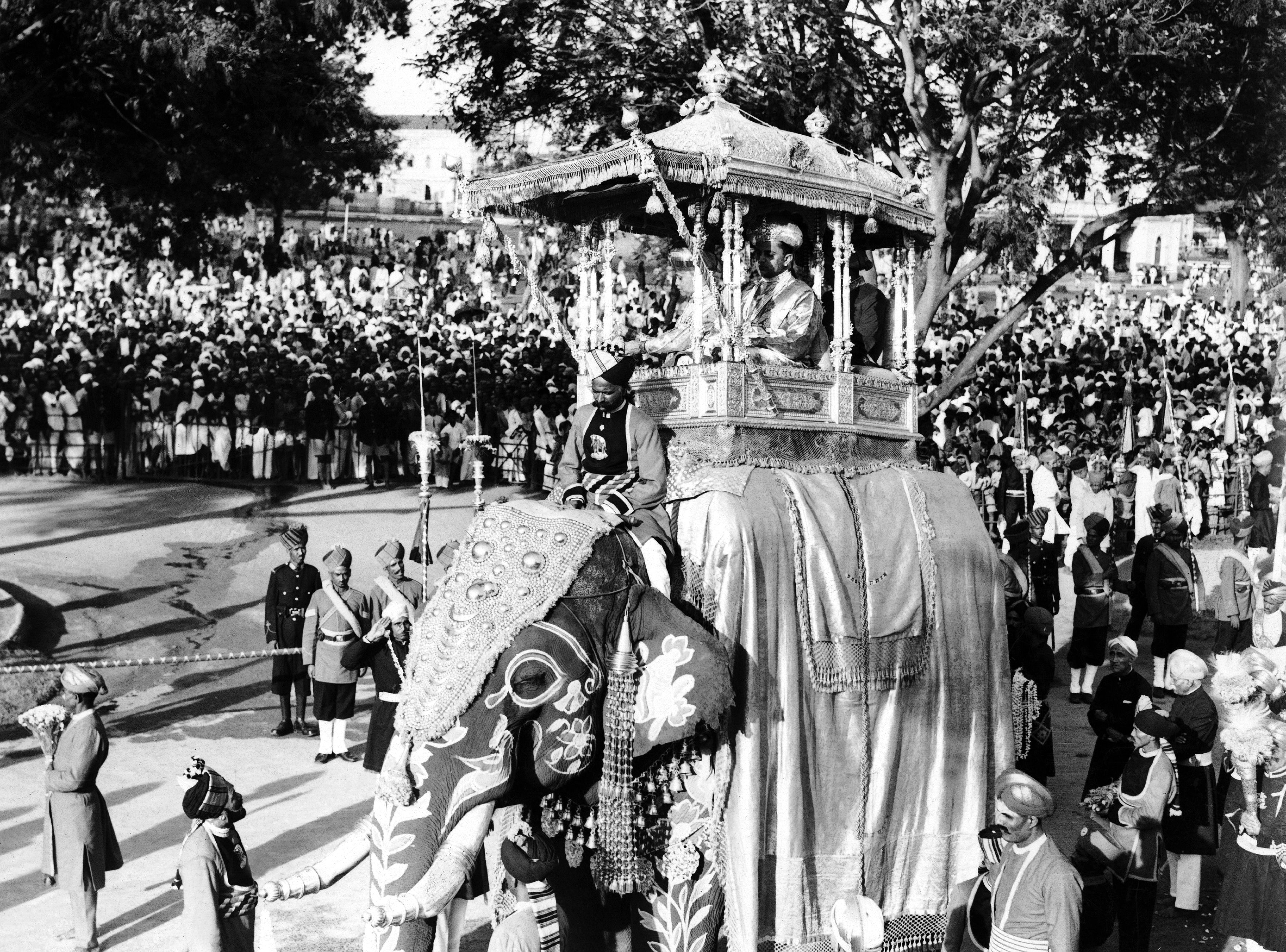 Mysuru Dasara is a royal festival in Karnataka and the best time to visit to experience the grandeur of the royal culture of Mysuru.