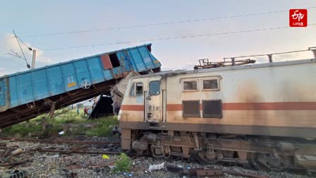 பாக்மதி எக்ஸ்பிரஸ் ரயில் சரக்கு ரயில் மீது மோதி விபத்து