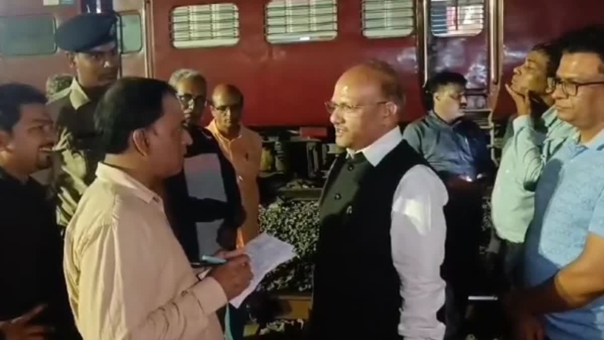 GM of East Central Railway reached Koderma