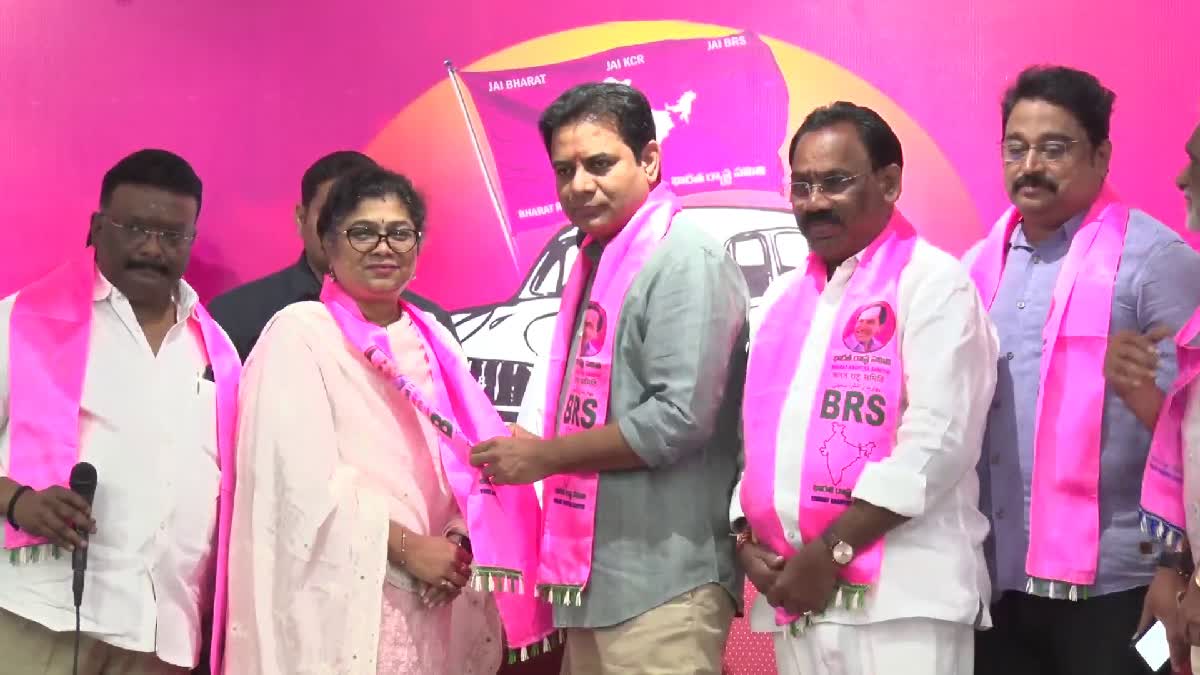 KTR Comments on Komati Reddy Venkat Reddy