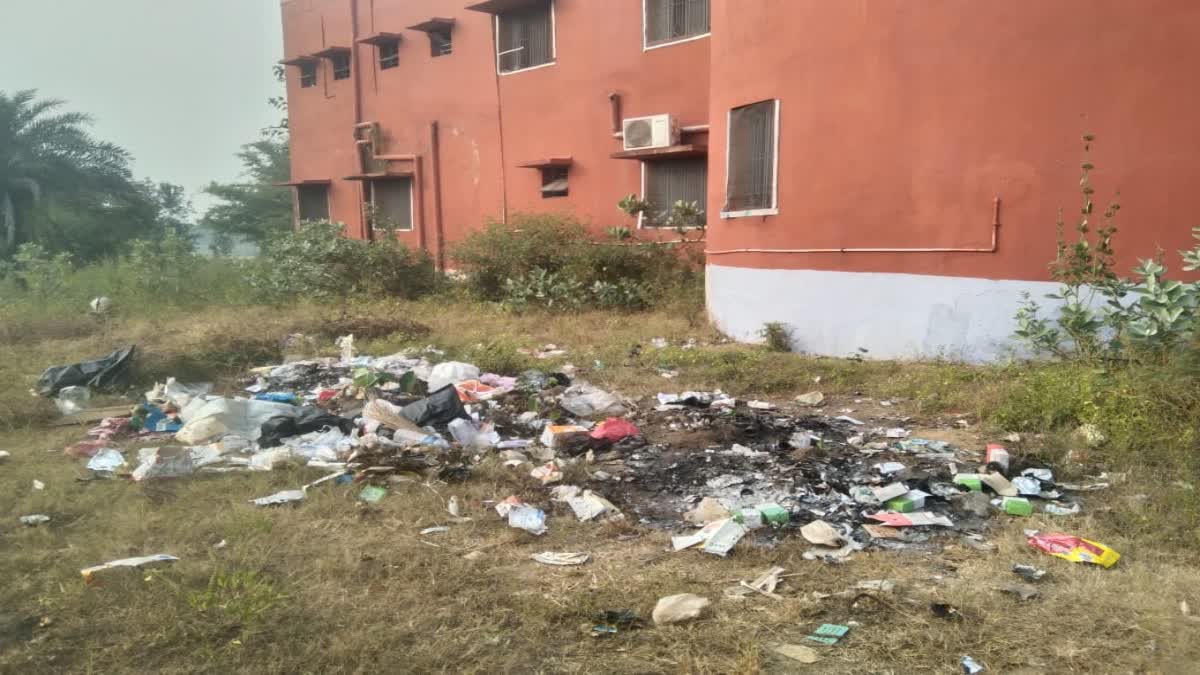 Garbage Piled Up Outside Hospital In Deoghar