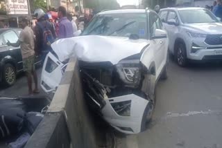 three-injured-in-car-accident-in-bengaluru