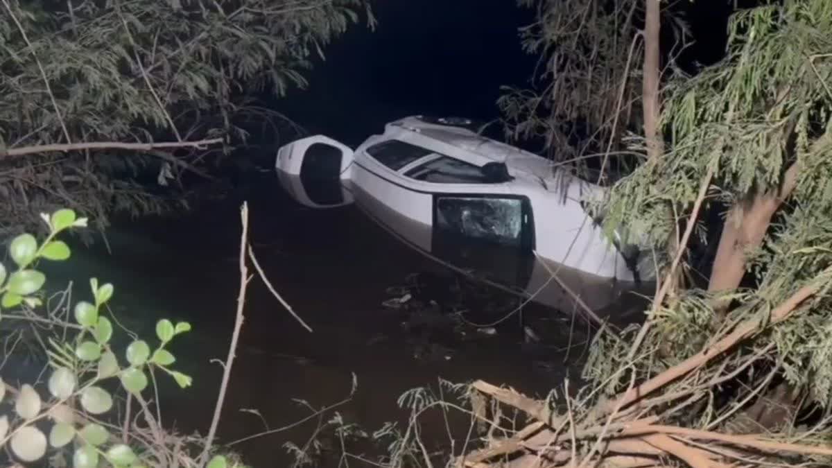 CAR DRIVER DIES DUE TO DROWNING