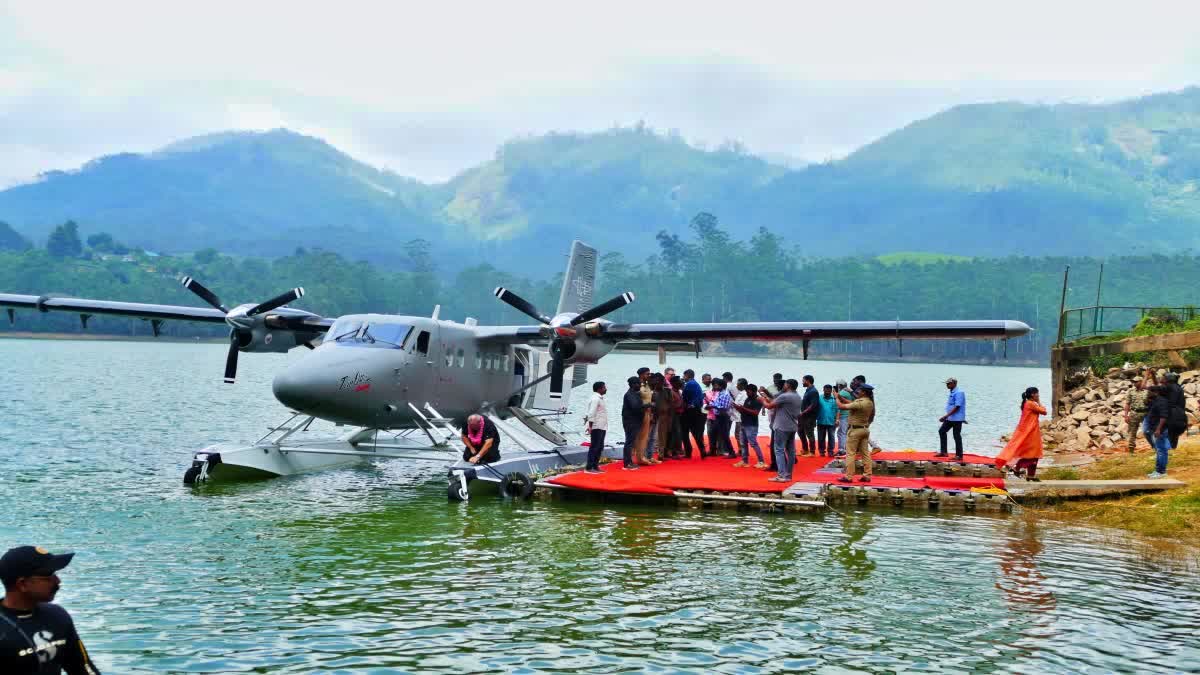 SEA PLANE PROJECT PROTEST  FISHERMEN ORGANIZATIONS PROTEST  സീ പ്ലെയിന്‍ പ്രതിഷേധം  മത്സ്യ തൊഴിലാളി സംഘടന പ്രതിഷേധം