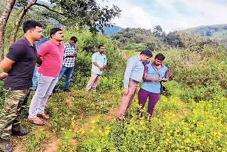 POLICE CHECKING THE CROP