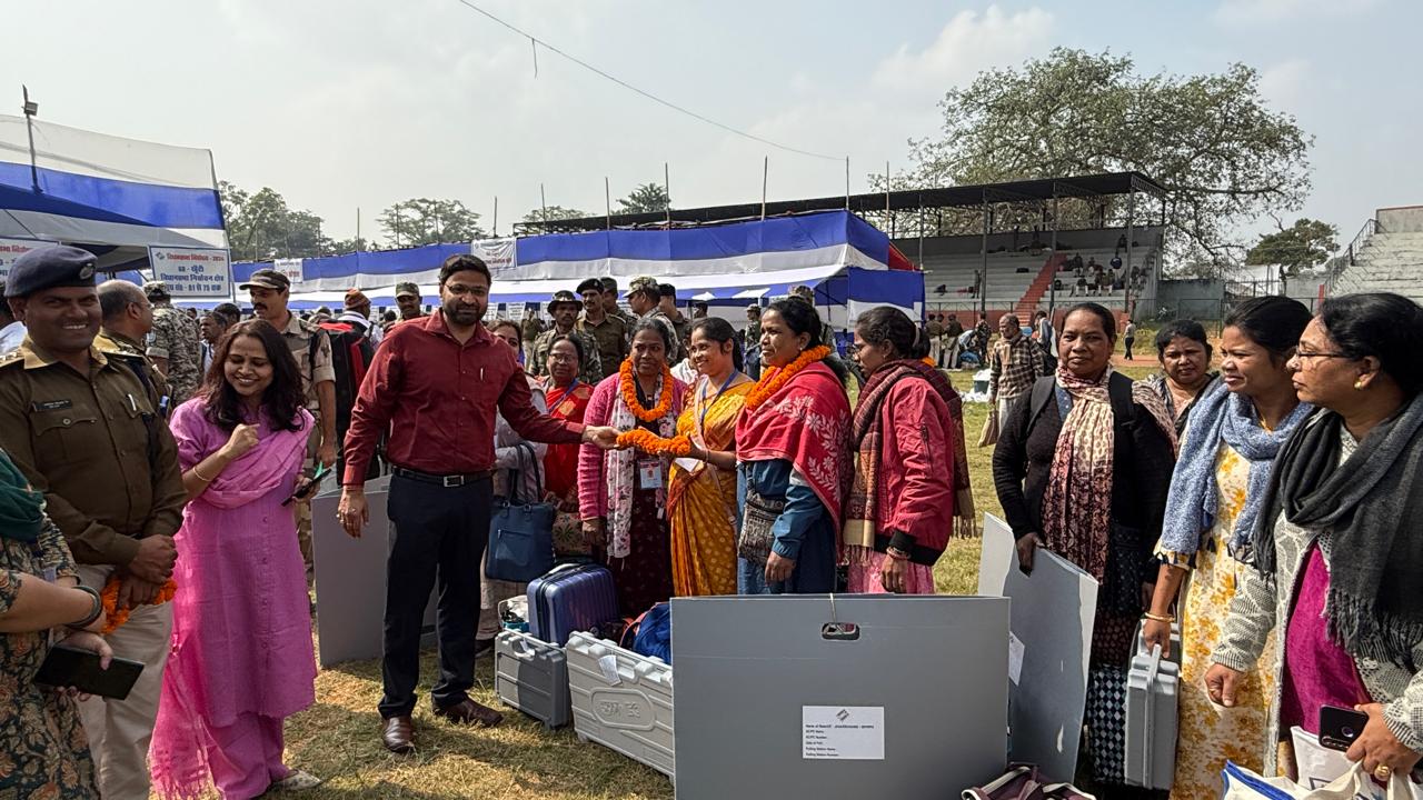 Voting personnel sent to booths for first phase voting of Jharkhand assembly elections 2024