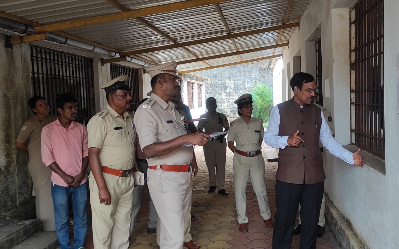 Judicial member of the State Human Rights Commission Vanthikodi who inspected the district jail