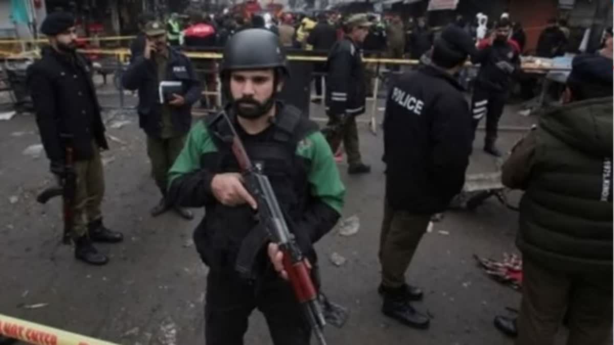 Terrorist attack at police station in Pakistan, 3 cops killed