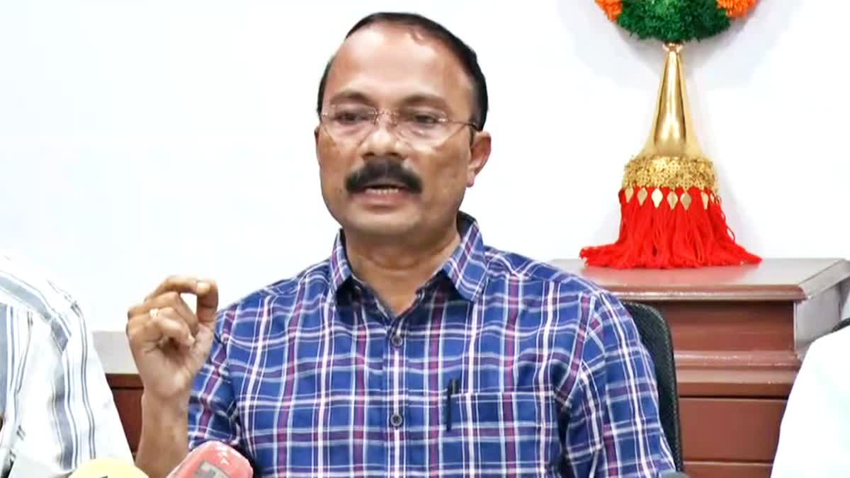 Etv Bharat TDB President On Sabarimala Rush Crisis  Travancore Devaswom Board Presiden PS Prashanth  Sabarimala Rush Crisis  Sabarimala Crowd Crisis  Sabarimala Pilgrimage  Sabarimala Updates  Sabarimala Latest News  ശബരിമലയില്‍ വീഴ്‌ച  ദേവസ്വം ബോര്‍ഡ് പ്രസിഡന്‍റ്  ദേവസ്വം ബോര്‍ഡ് പ്രസിഡന്‍റ് പി എസ്‌ പ്രശാന്ത്