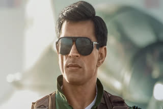 Makers share Karan Singh Grover's Fighter look as Squadron Leader Sartaj Gill