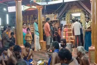 THOUSANDS OF DEVOTEES RETURNING WITHOUT HAVING DARSHAN AT SABARIMALA TEMPLE DUE TO HUGE CROWD FAILURE OF ADMINISTRATION