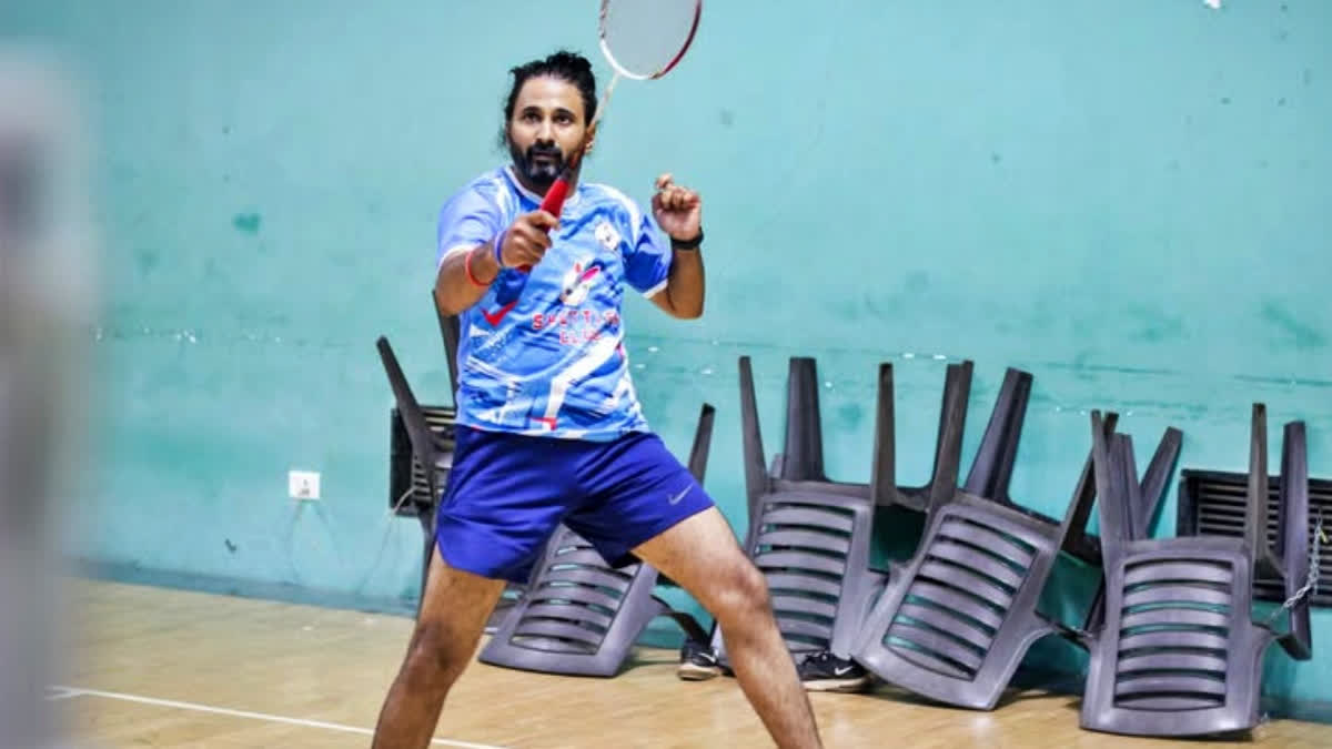 A dental surgeon who actively participated in badminton tournaments died hours after he participated in a half-marathon in Goa on Sunday (Dec. 8 2024).