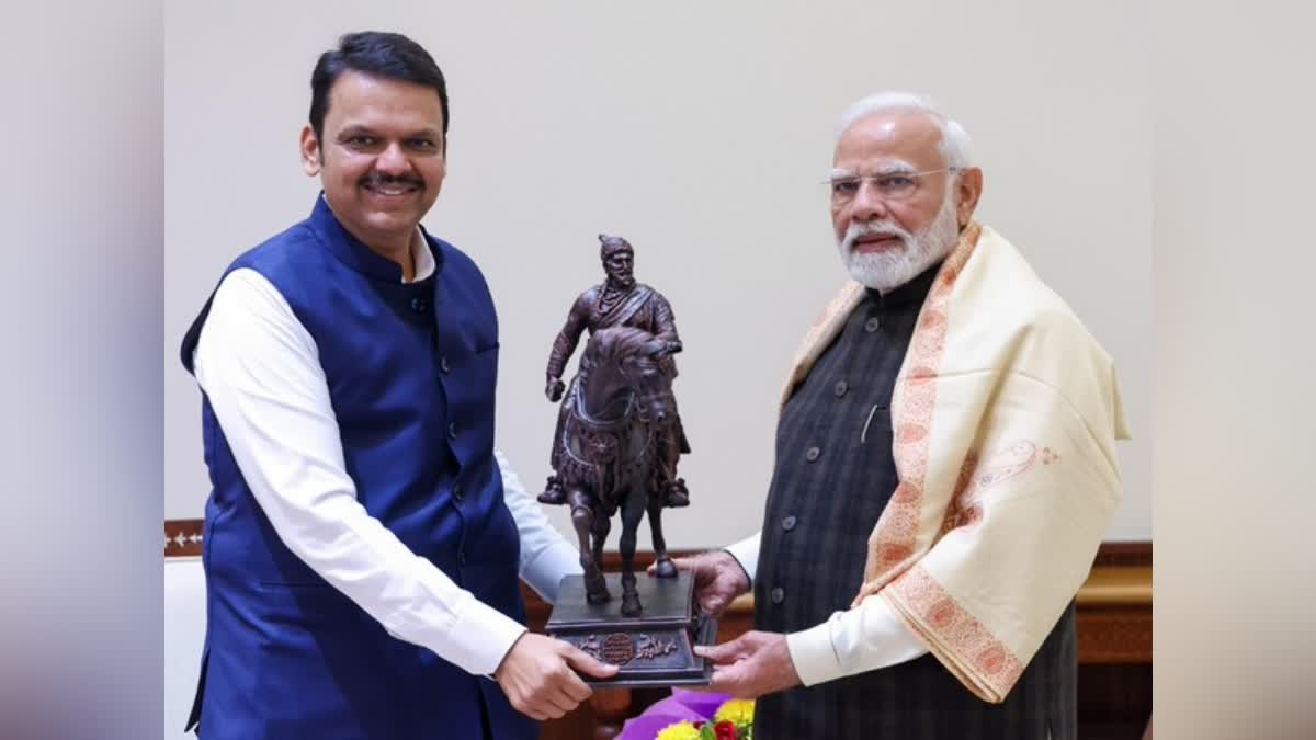 Devendra Fadnavis meets PM Modi