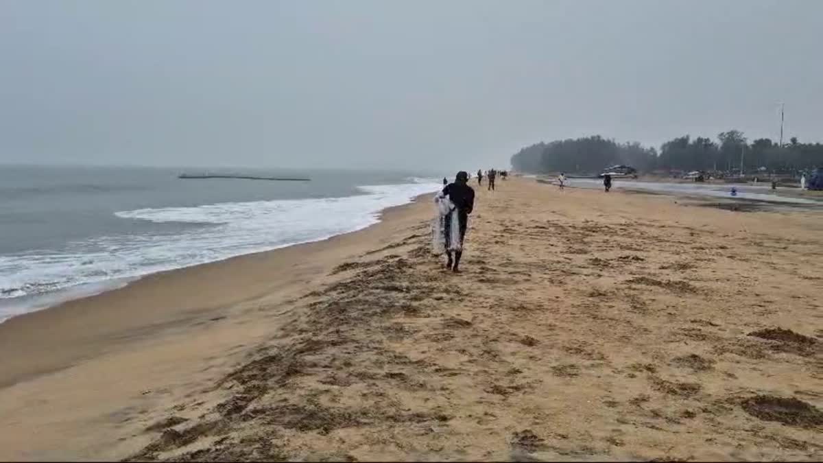 Blancad Beach  Visitors Banned  trissur chavakkad beach  shops and parking area flooded