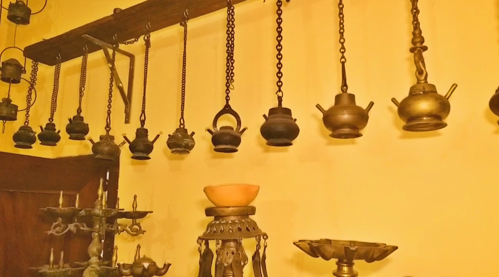 LAMP MUSEUM IN KOZHIKODE  ദീപാഞ്ജലി ലാമ്പ് മ്യൂസിയം  DEEPANJALI LAMP MUSEUM KOZHIKODE  LATEST NEWS IN MALAYALAM