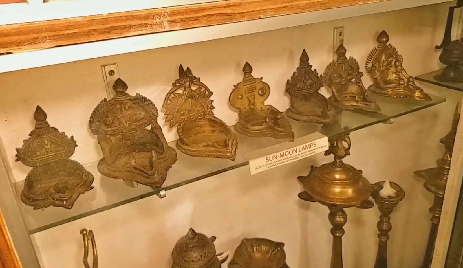 LAMP MUSEUM IN KOZHIKODE  ദീപാഞ്ജലി ലാമ്പ് മ്യൂസിയം  DEEPANJALI LAMP MUSEUM KOZHIKODE  LATEST NEWS IN MALAYALAM