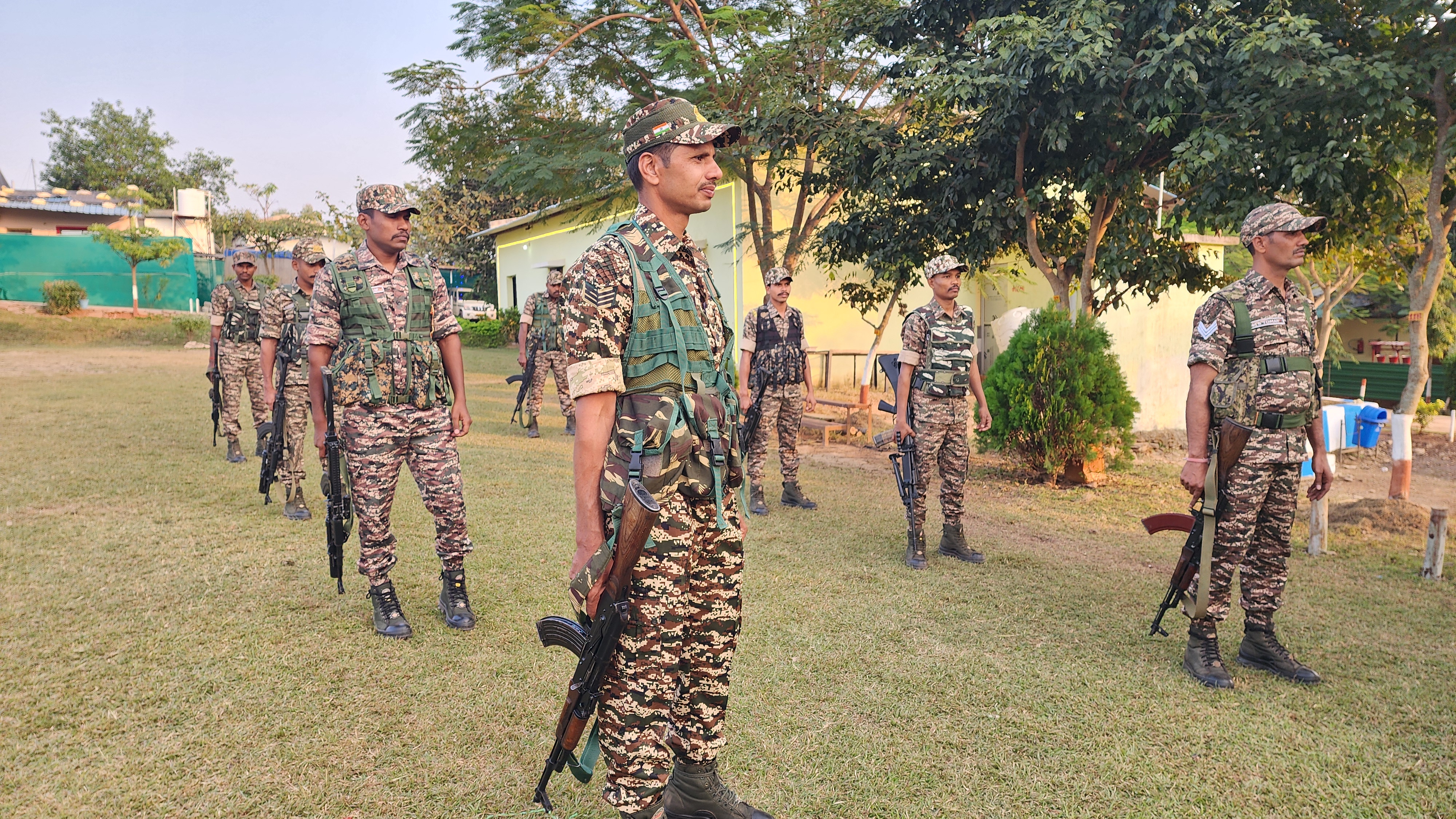 ABUJHMAD POLICE NAXALITES ENCOUNTER