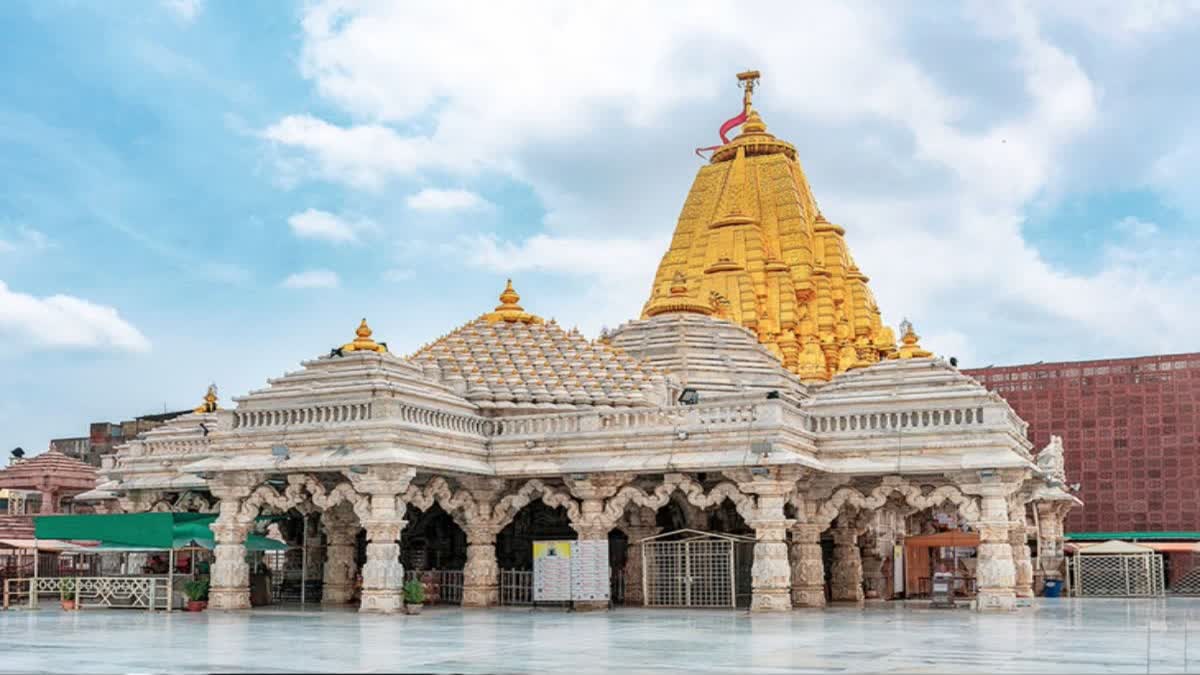 Chaitri Navratri 2023: ચૈત્રી નવરાત્રીમાં શ્રદ્ધાળુઓ માટે મંદિર ખુલ્લું રહેતા મોટી સંખ્યામાં યાત્રિકોનો ધસારો