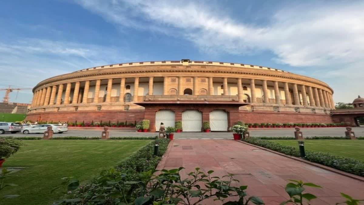 Budget session 2023: લોકસભાની કાર્યવાહી શરૂ થતાં જ 12 વાગ્યા સુધી કરાઈ સ્થગિત