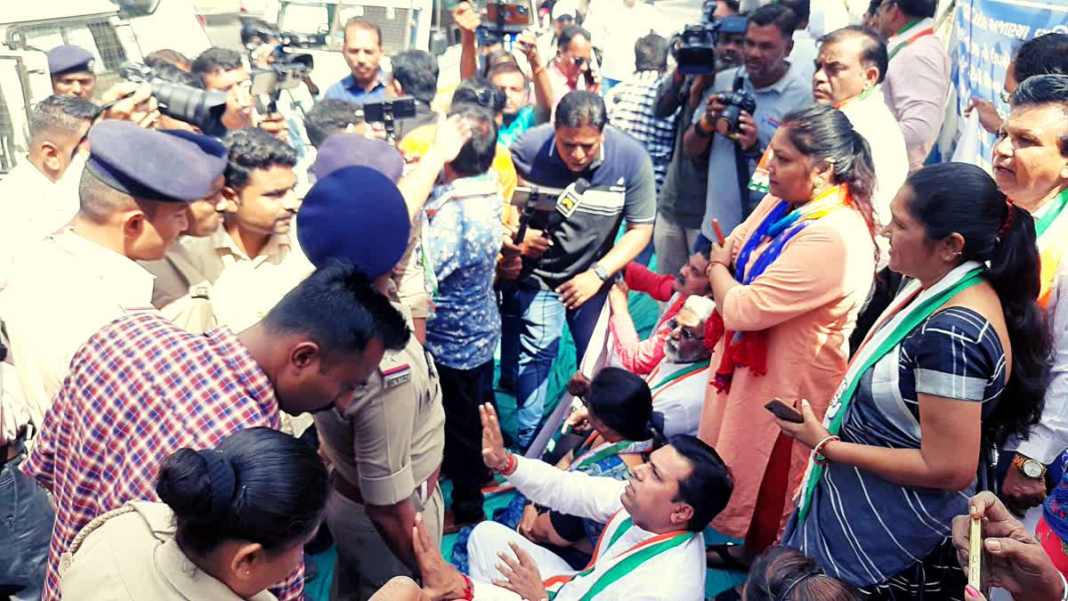 Vadodara Congress silent Protest