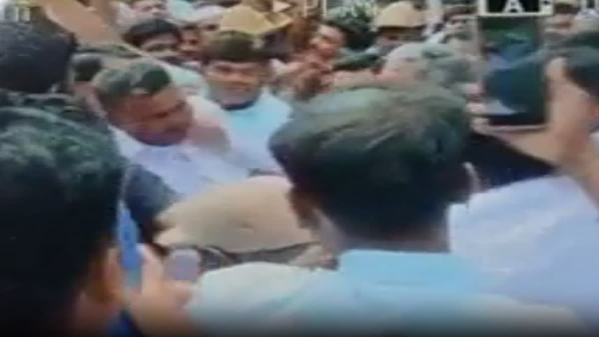 Congress leader Siddaramaiah slaps activist, video went viral