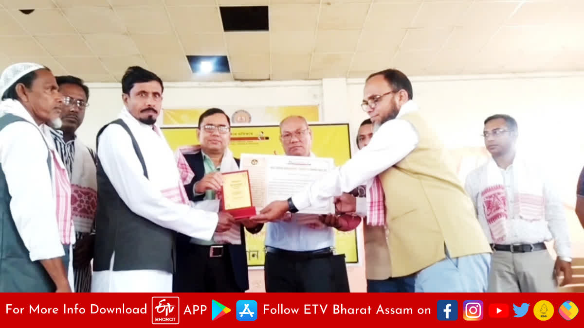 Award ceremony to best school in Hojai