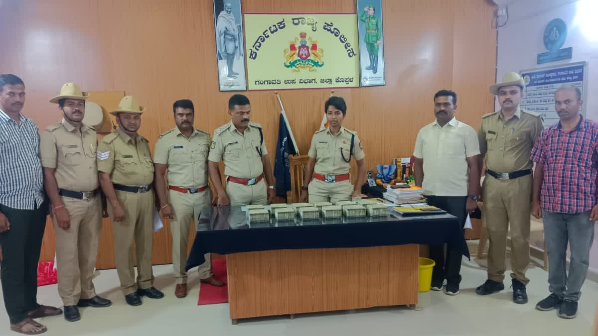 police-seized-60-lakh-money-for-without-documents-in-gangavati