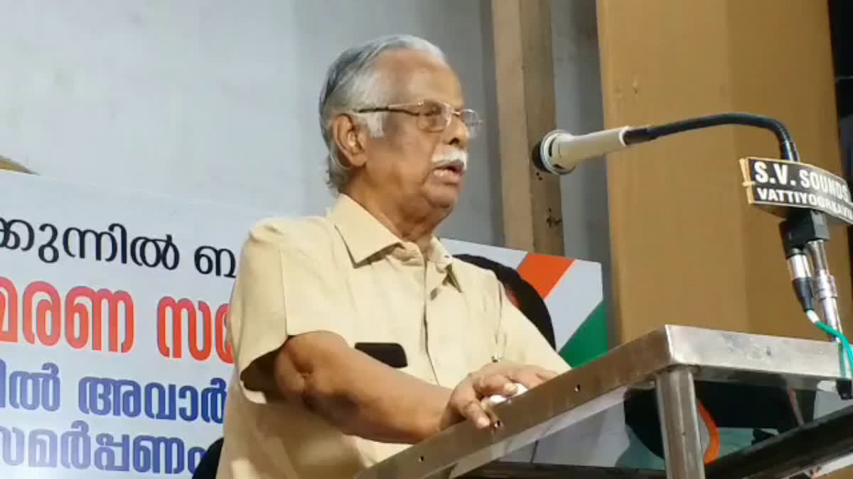 പ്രഥമ തലേക്കുന്നിൽ പുരസ്കാരം ടി പത്മനാഭൻ തലേക്കുന്നിൽ ബഷീര്‍ അനുസ്‌മരണം ശശി തരൂര്‍ യുഡിഎഫ് കൺവീനർ എം എം ഹസൻ thalekkunnil basheer thalekkunnil basheer commemoration t padhmanabhan sashi tharoor