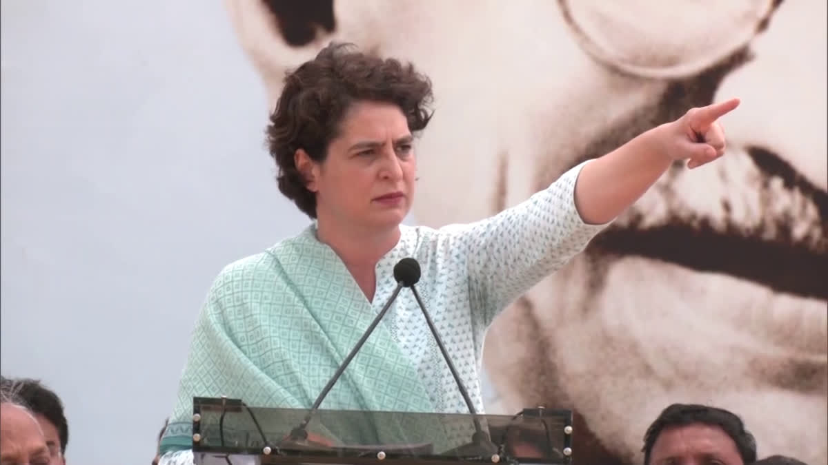 പ്രിയങ്ക ഗാന്ധി  പാർലമെന്‍റ്  priyanka gandhi  rahul gandhi  BJP  ഗാന്ധി  സൂറത്ത് കോടതി  priyanka gandhi speech  രാജ്ഘട്ട്  ദേശീയ വാർത്തകൾ  മലയാളം വാർത്തകൾ  national news  malayalam news