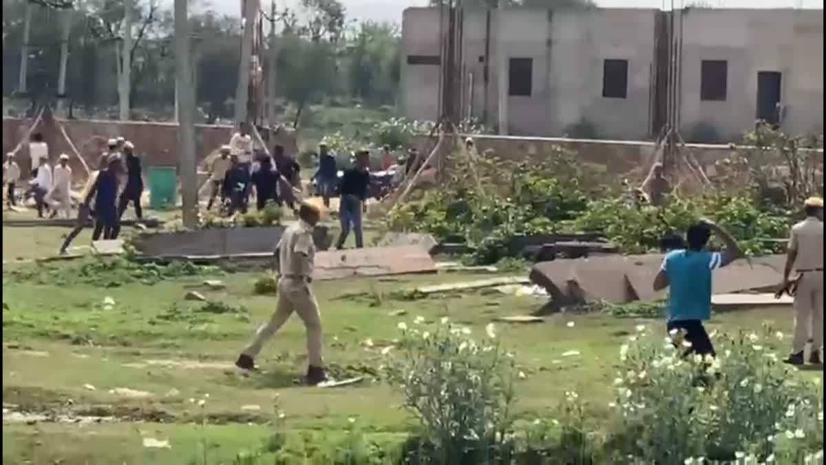 Stone Pelting in Jaipur