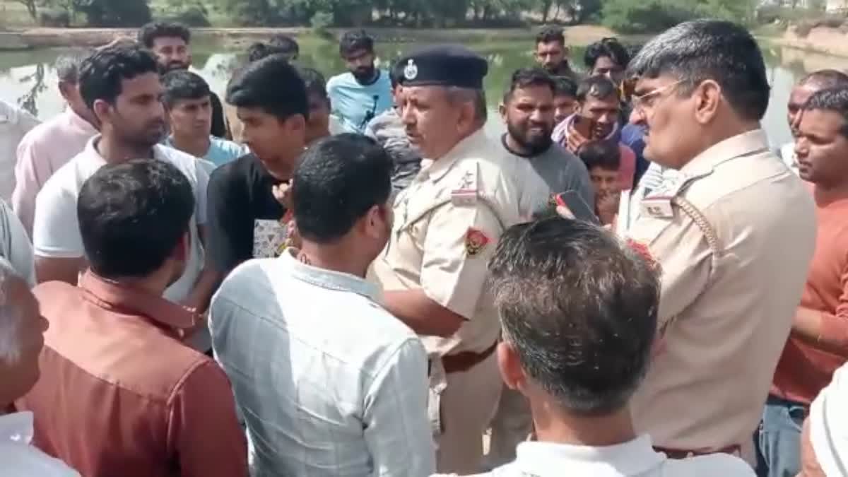 Dispute between two parties cremation in Bhiwani Dhani village