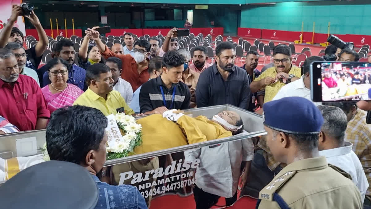 innocent funeral updates  actor innocent  actor innocent death  ഇരിങ്ങാലക്കുട  ഇന്നസെന്‍റിന്‍റെ പൊതുദര്‍ശനം  ഇന്നസെന്‍റ്