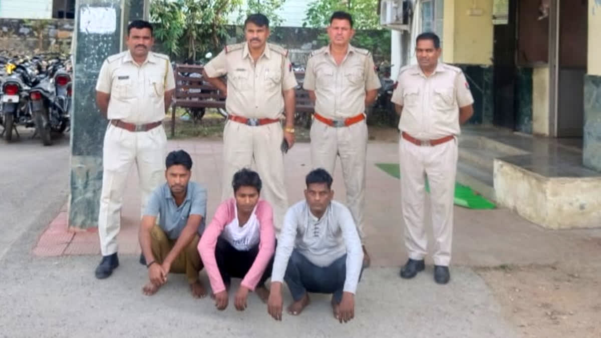 Delhi based 3 smugglers arrested in Chittorgarh