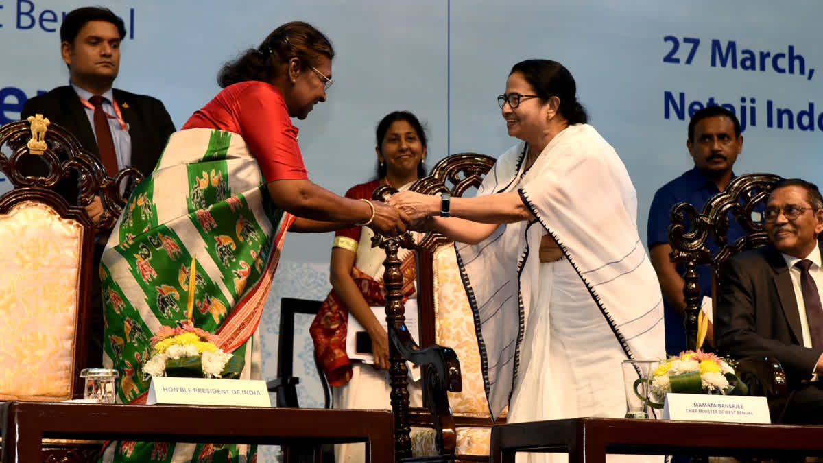 President Praises Bengal-Mamata