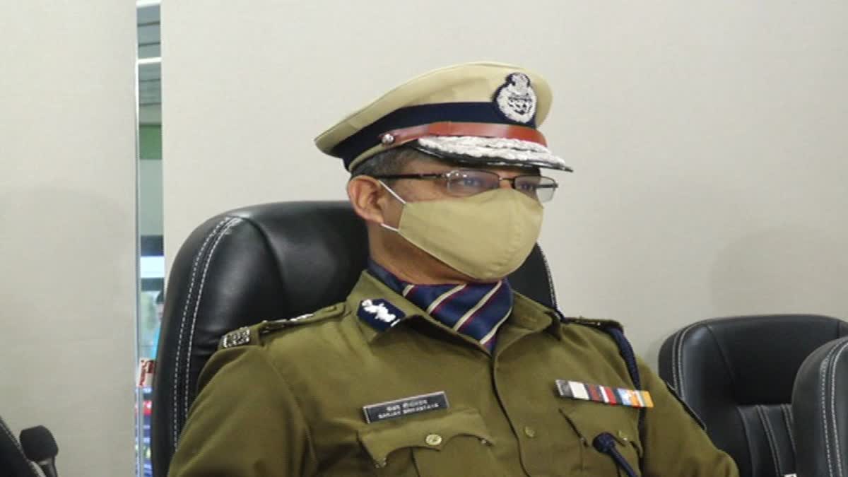 Ahmedabad Crime : માધવપુરામાં ઇન્ટરનેશનલ સટ્ટા કૌભાંડ તપાસ માટે એસઆઈટીની રચના, દુબઇ બેઝ ટીમ કરતી હતી વેપલો