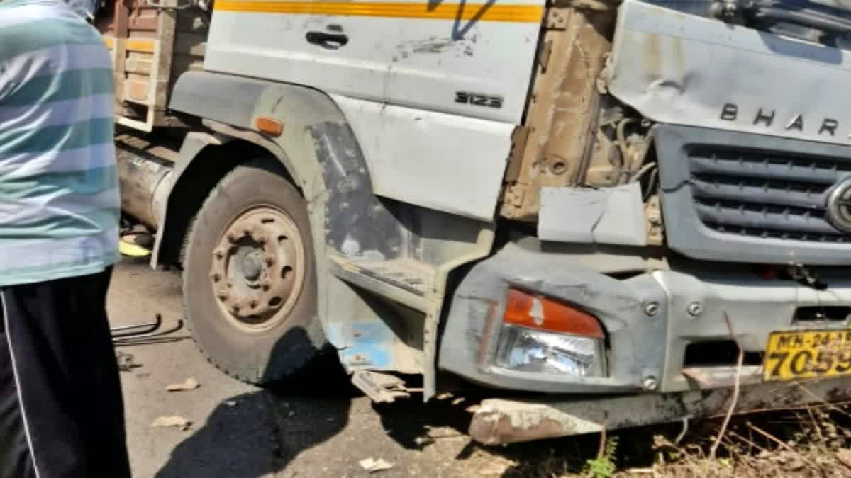 Five killed seven injured after cargo truck collides with auto in Nanded