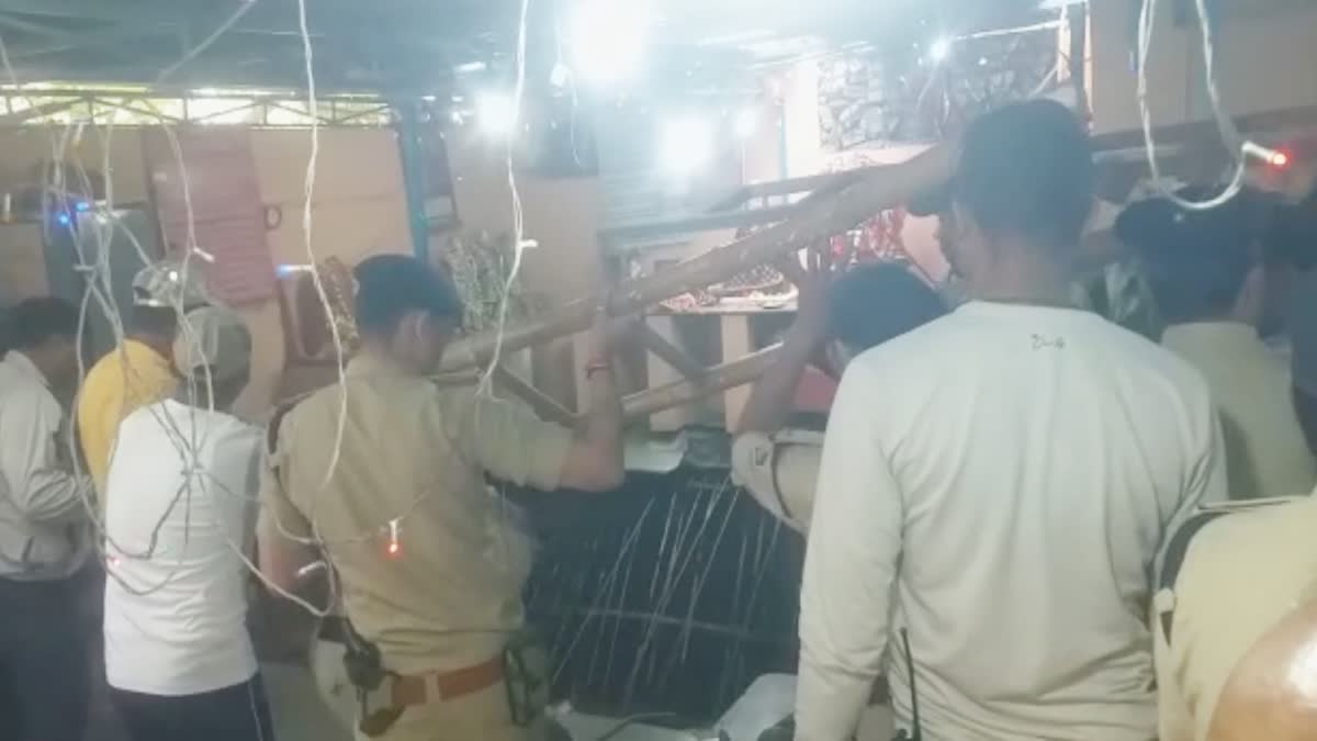 Madhya Pradesh: Many feared being trapped after a stepwell at a beleshwar temple collapsed in Patel Nagar area in Indore