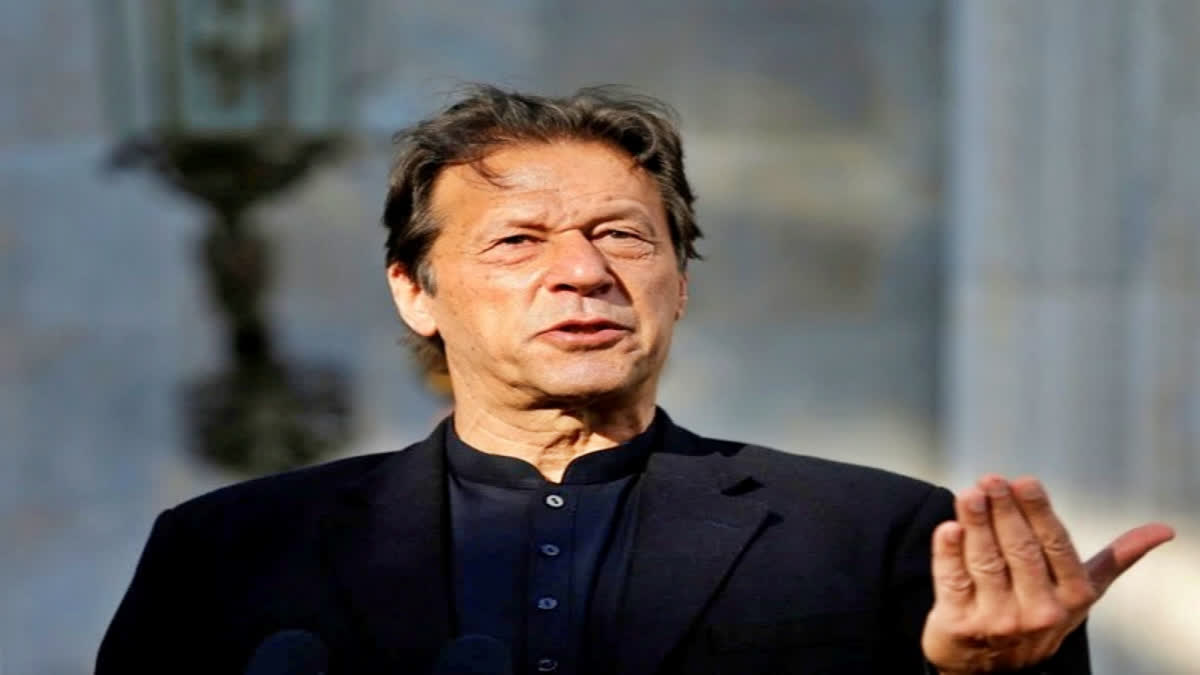 Pakistan govt "making complete mockery of constitution": Imran Khan