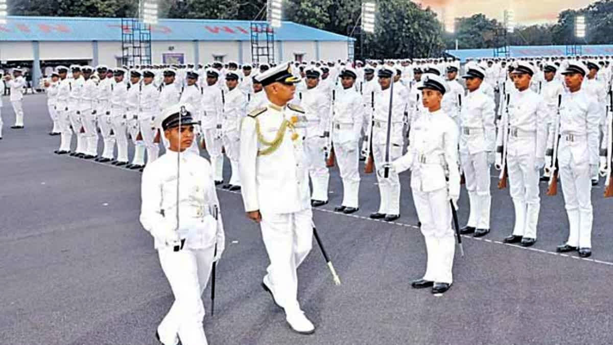 inspirational stories of first navy women agniveer  navy women agniveer  navy women agniveer 2023  ಸಮುದ್ರದಲ್ಲಿ ಹೋರಾಟಕ್ಕೆ ಅಗ್ನಿ ವೀರ್ ಮಹಿಳೆಯರು ಸಜ್ಜು​ ಒಡಿಶಾದ INS ಚಿಲ್ಕಾ ತರಬೇತಿ  ಮೊಟ್ಟಮೊದಲ ಬಾರಿಗೆ ನೌಕಾಪಡೆಯಲ್ಲಿ 273 ವೀರ ಮಹಿಳೆ  ಅಗ್ನಿವೀರ ಮಹಿಳೆಯರು ಸಾಬೀತು  ದೇಶಾದ್ಯಂತ ನೌಕಾಪಡೆಗೆ ಅರ್ಜಿ  ನೌಕಾಪಡೆಯ ನಾವಿಕರಾಗಿ ಮಹಿಳೆಯರಿಗೆ ಇದು ಮೊದಲ ಅವಕಾಶ  ಮಹಿಳಾ ಸಬಲೀಕರಣವನ್ನು ಗಮನದಲ್ಲಿಟ್ಟುಕೊಂಡು ನೌಕಾಪಡೆ