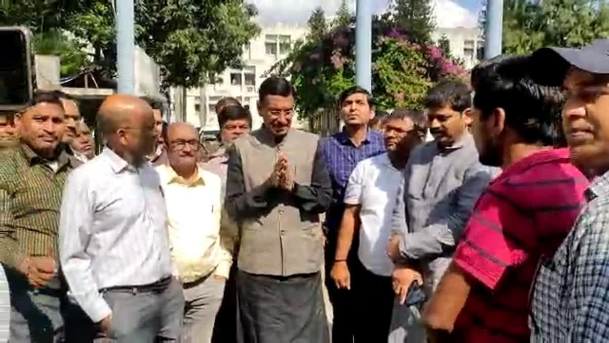 HEC workers get salary due to initiative of MP Sanjay Seth in Ranchi
