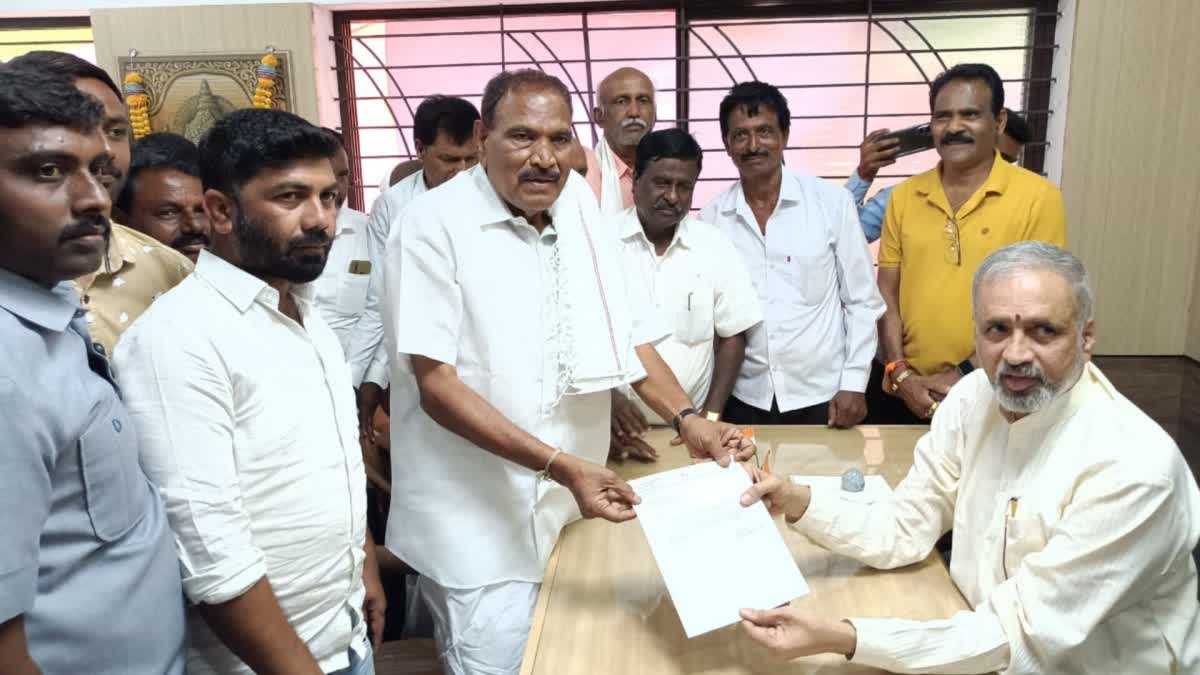 Shivalinge Gowda resigned to MLA post