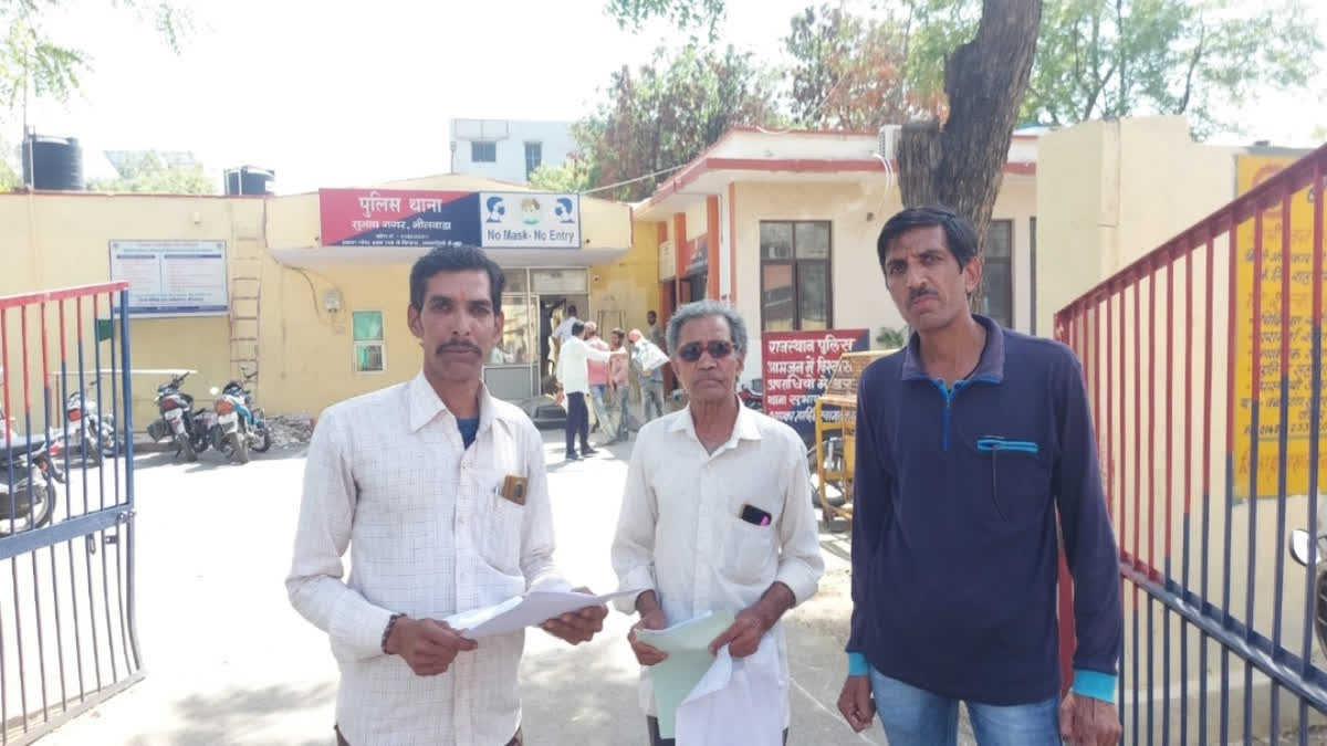 Aggrieved trader Kishangopal Chaparwal at a police station in Bhilwara, Rajasthan