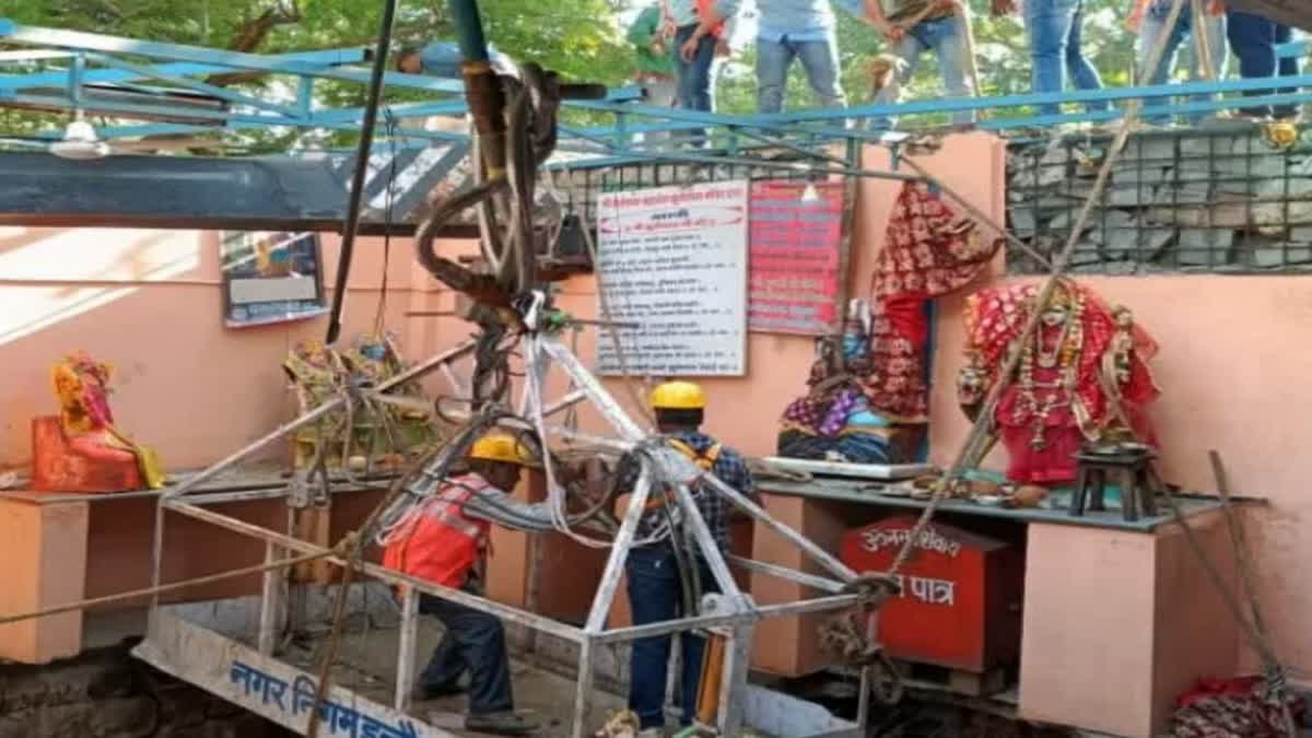 Indore temple tragedy