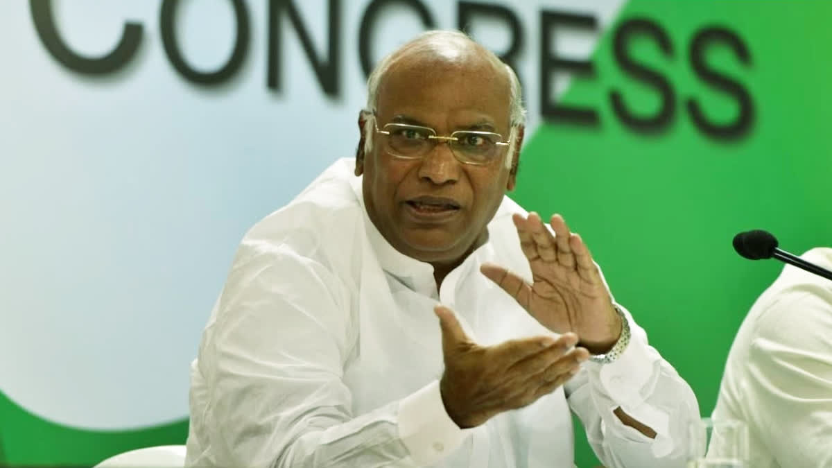 Kharge Accuses Centre Double Standards ETV BHARAT