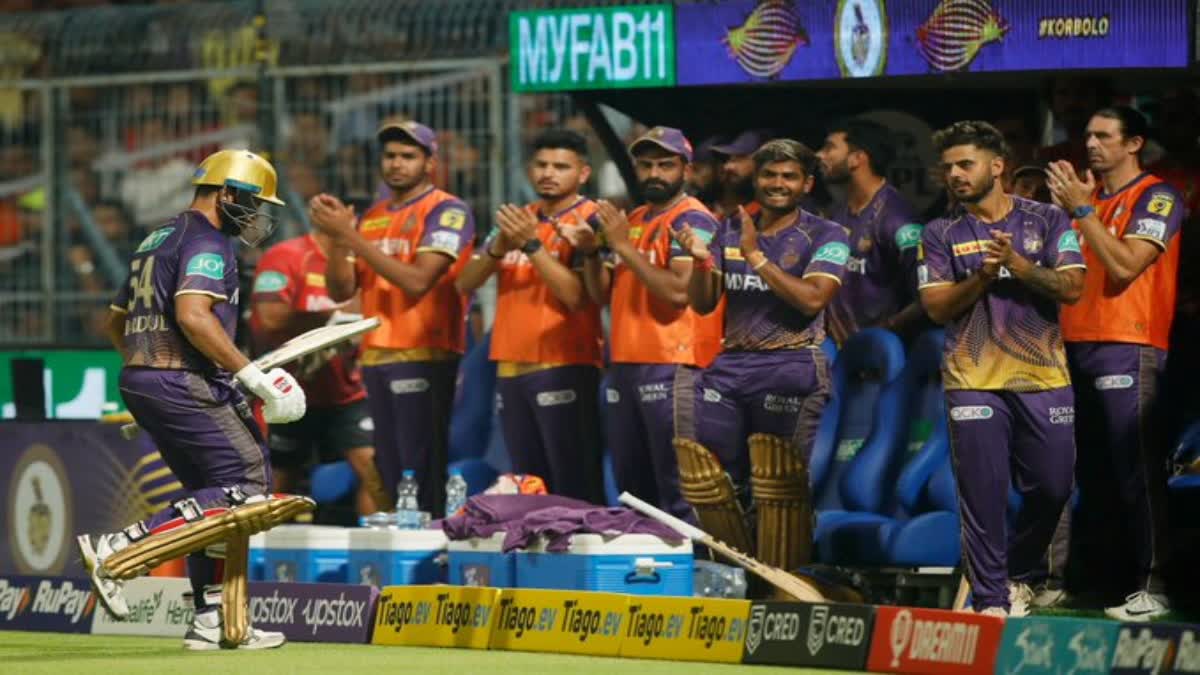 Kolkata Knight Riders  Royal Challengers Bangalore  Kolkata Knight Riders gets huge Score  power hit batting of Shardul Thakur  Shardul Thakur  ഷര്‍ദുല്‍ വെടിക്കെട്ടില്‍  കൂറ്റന്‍ സ്‌കോറുമായി കൊല്‍ക്കത്ത  ബംഗ്ലൂരിന് 205 റണ്‍സ് വിജയലക്ഷ്യം  കൊൽക്കത്ത നൈറ്റ് റൈഡേഴ്‌സ്  ബാംഗ്ലൂർ റോയൽ ചലഞ്ചേഴ്‌സ്  ഇന്ത്യന്‍ പ്രീമിയര്‍ ലീഗ്  കൊൽക്കത്ത  ബാംഗ്ലൂർ  ഷര്‍ദുല്‍