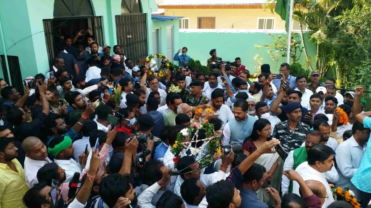 Tribute paid to Education Minister Jagarnath Mahato in JMM office ranchi