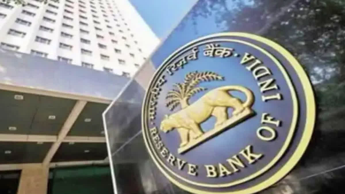Here's how experts reacted to RBI keeping repo rate unchanged after 250 bps cumulative hike